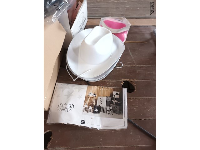 Lot 12 - diverse verkleed thema’s - afbeelding 2 van  7