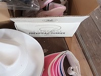 Lot 12 - diverse verkleed thema’s - afbeelding 3 van  7