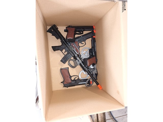 Lot 12 - diverse verkleed thema’s - afbeelding 5 van  7