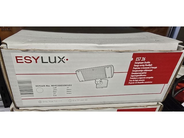 Lot 12 - energie zuinige schijnwerpers nieuw 2 stuks - afbeelding 2 van  4