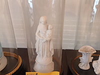 Lot 12 - globe met maria - afbeelding 1 van  2