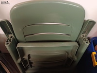 Lot 12 - inklapbare pvc tuinstoel. 3 stuks - afbeelding 4 van  4