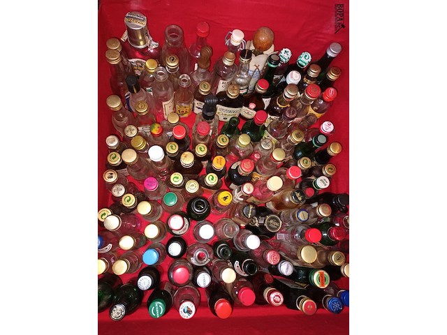 Lot 12 - lege miniatuur verzamelflesjes. 90 stuks - afbeelding 3 van  4