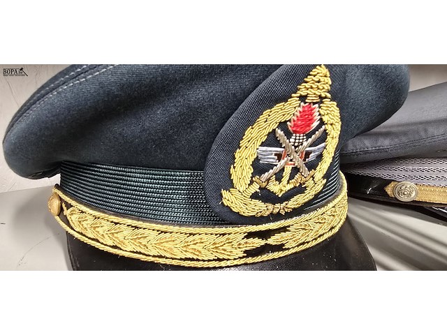 Lot 12 - libanon 1 kepie - afbeelding 2 van  2