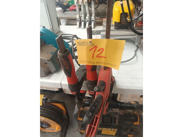 Lot 12 - lijmklem bessey. 3 stuks - afbeelding 1 van  4