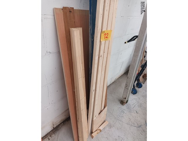Lot 12 - lot hout - afbeelding 2 van  4