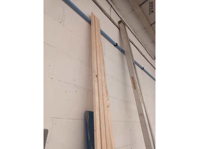 Lot 12 - lot hout - afbeelding 3 van  4