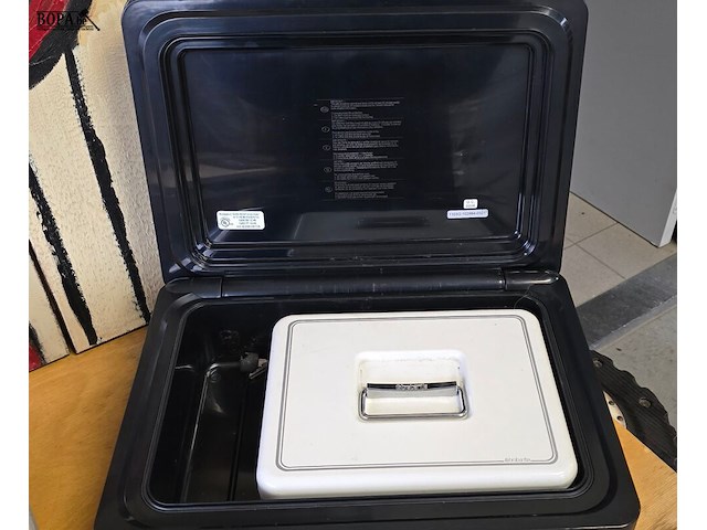 Lot 12 - safe koffer honeywell met sleutel en brabantia - afbeelding 4 van  4