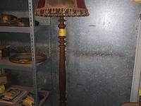 Lot 12 - staande lamp
