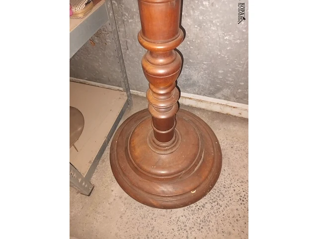 Lot 12 - staande lamp - afbeelding 2 van  4
