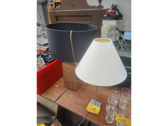 Lot 12 - tafellampen - 2 stuks - afbeelding 1 van  5