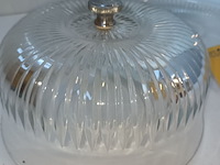 Lot 12 - vintage glazen taart/kaas stolp - afbeelding 5 van  6