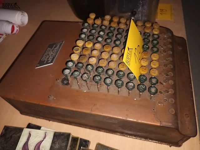 Lot 120 - antieke comptometer - afbeelding 4 van  4