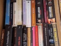 Lot 120 - doos met boeken ong 25 stuks - afbeelding 1 van  3