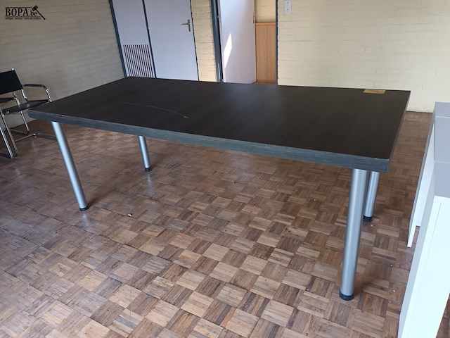 Lot 120 - eettafel - afbeelding 1 van  4