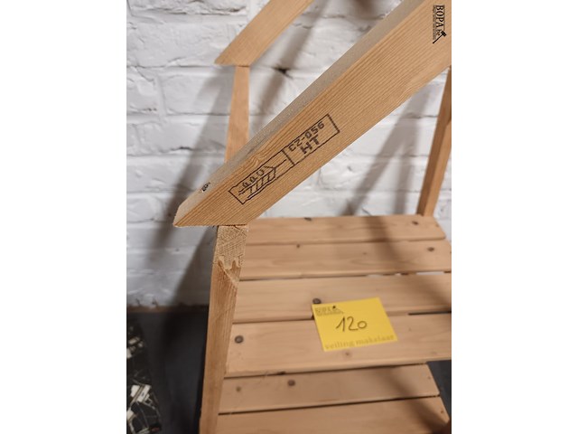 Lot 120 - houten rekje - afbeelding 4 van  4