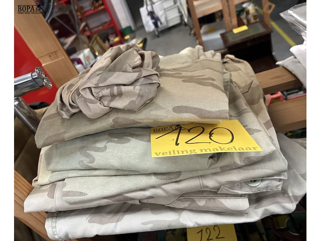 Lot 120 - lot camouflage legerkledij - afbeelding 2 van  5