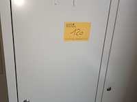 Lot 120 - metalen lockerkast - afbeelding 3 van  3