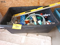 Lot 120 - pvc kuip met gereedschap - afbeelding 6 van  6