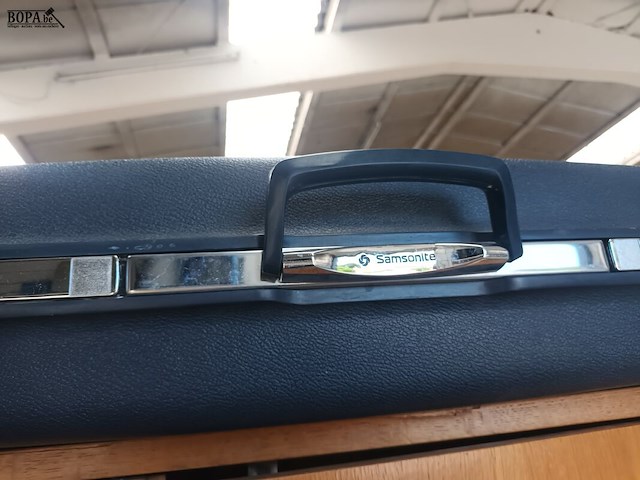 Lot 120 - samsonite reiskoffers. 2 stuks - afbeelding 4 van  5