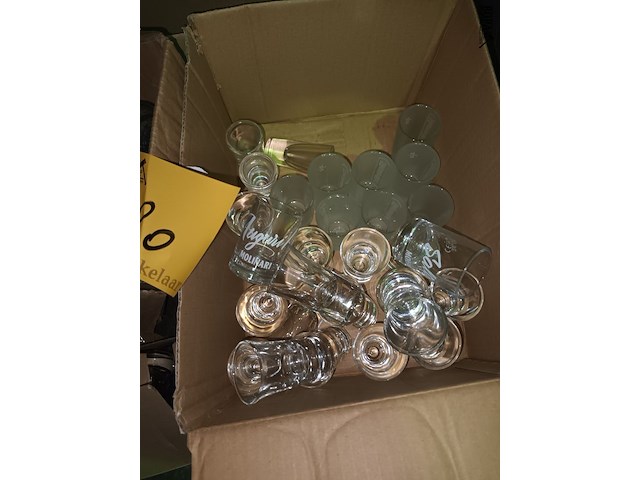 Lot 120 - shotglazen - afbeelding 2 van  4