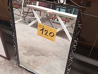 Lot 120 - spiegel met metalen lijst - afbeelding 1 van  3