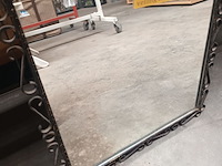 Lot 120 - spiegel met metalen lijst - afbeelding 3 van  3