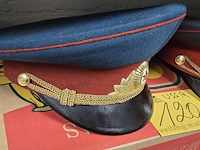 Lot 120 - ussr 2 kepies - afbeelding 2 van  4