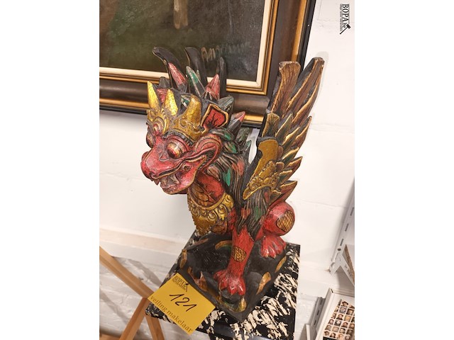 Lot 121 - balinese houten beeld - afbeelding 4 van  4