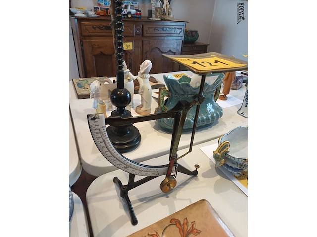 Lot 121 - brievenweegschaal - afbeelding 2 van  4