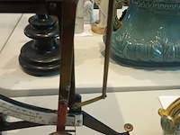 Lot 121 - brievenweegschaal - afbeelding 3 van  4