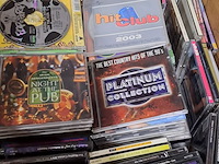 Lot 121 - doos diverse cd's - afbeelding 1 van  3
