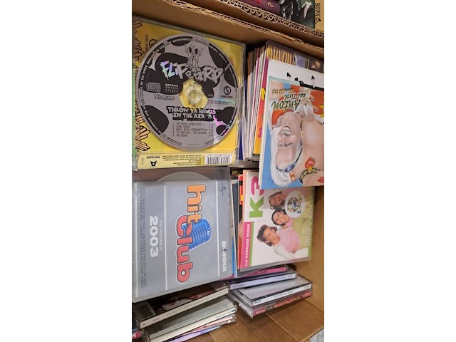 Lot 121 - doos diverse cd's - afbeelding 2 van  3