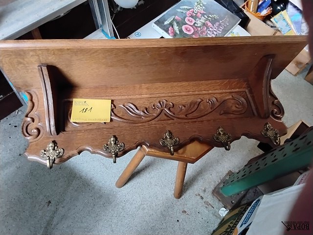 Lot 121 - eikenhouten kapstok - afbeelding 1 van  1