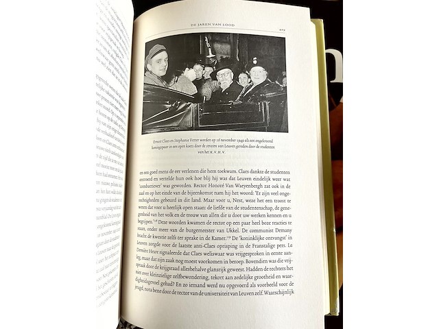 Lot 121 - ernest claes de biografie vaneen heer uit zichem - afbeelding 4 van  6