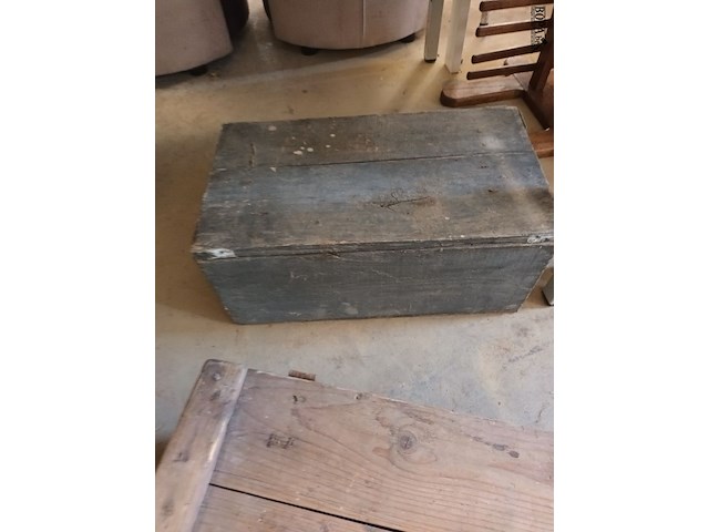 Lot 121 - houten koffers. 2 stuks - afbeelding 2 van  4