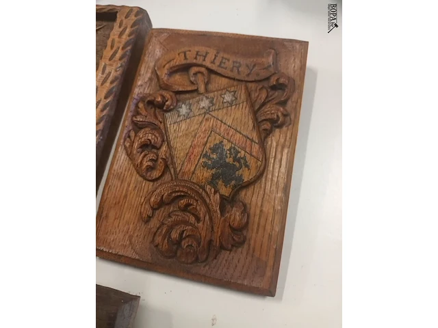 Lot 121 - houten wanddecoratie. 3 stuks - afbeelding 4 van  4