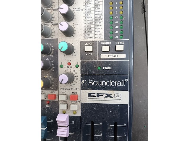 Lot 121 - mengpaneel soundcraft - afbeelding 3 van  4