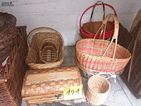 Lot 121 - rieten manden. 21 stuks - afbeelding 3 van  4