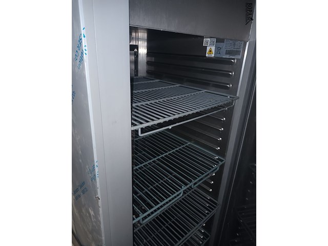 Lot 121 - topcold rvs koelkast - afbeelding 3 van  5