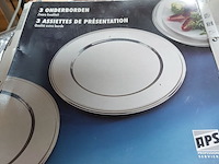 Lot 121 - zilverkleurige onderborden, 9 stuks - afbeelding 1 van  2
