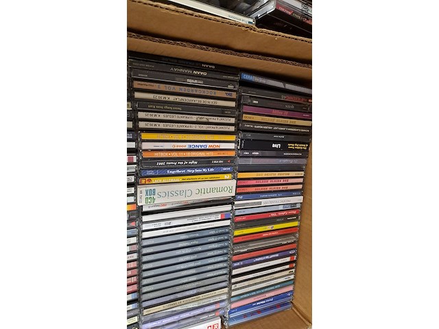 Lot 122 - doos diverse cd's - afbeelding 2 van  3