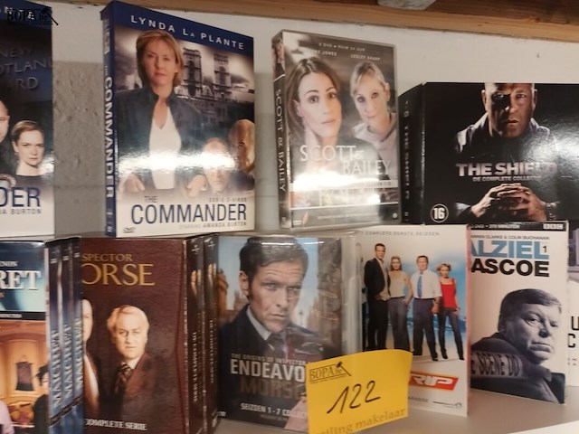 Lot 122 - dvd boxen. 11 stuks - afbeelding 4 van  5