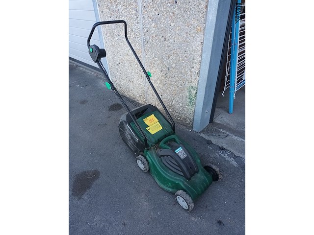Lot 122 - elektrische grasmachine - afbeelding 1 van  4