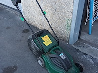 Lot 122 - elektrische grasmachine - afbeelding 1 van  4