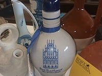 Lot 122 - kruiken en kannetjes. 7 stuks - afbeelding 2 van  4