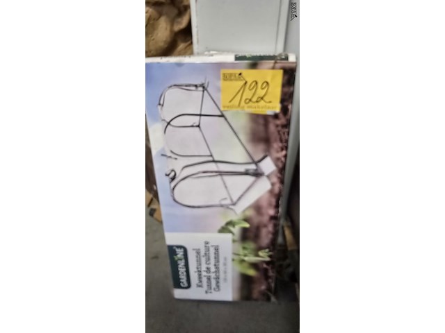 Lot 122 - kweektunnel nieuw in doos - afbeelding 1 van  2