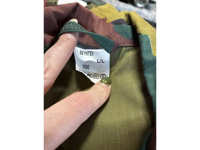 Lot 122 - lot camouflage legerkledij - afbeelding 3 van  6