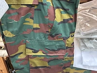 Lot 122 - lot camouflage legerkledij - afbeelding 5 van  6