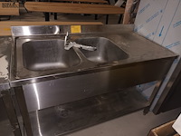 Lot 122 - rvs spoeltafel - afbeelding 1 van  3